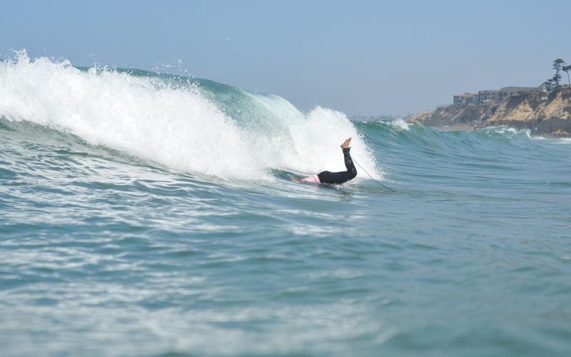 Lee más sobre el artículo Guía para hacer el pato en el surf en 5 pasos